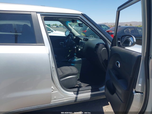 45261931 :رقم المزاد ، KNDJP3A50J7532367 vin ، 2018 Kia Soul + مزاد بيع