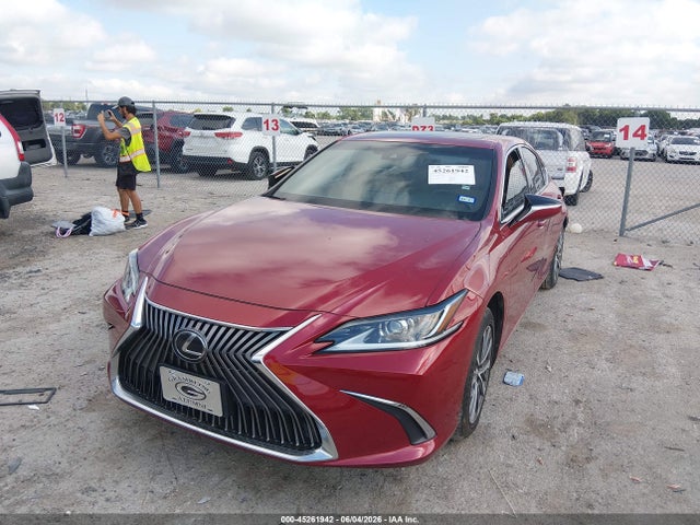 45261942 :رقم المزاد ، 58ACZ1B12NU114956 vin ، 2022 Lexus Es 350 مزاد بيع