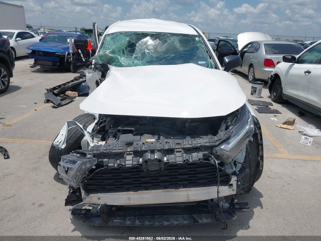 Toyota RAV4 LE 2025 2T3H1RFV8SC311537 Image 13