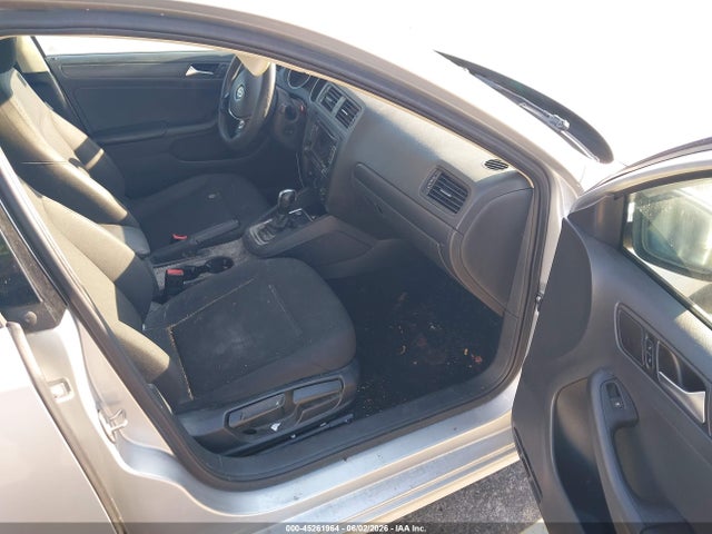 Продажа на аукционе авто 2015 Volkswagen Jetta 2.0l S, vin: 3VW2K7AJ6FM277273, номер лота: 45261964