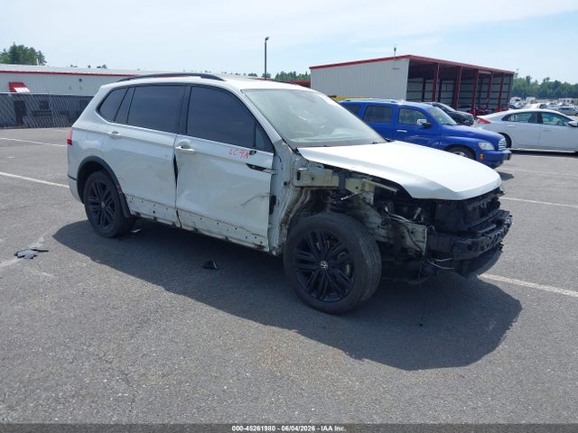 Продажа на аукционе авто 2022 Volkswagen Tiguan 2.0t Se R-line Black, vin: 3VV8B7AX9NM114893, номер лота: 45261980
