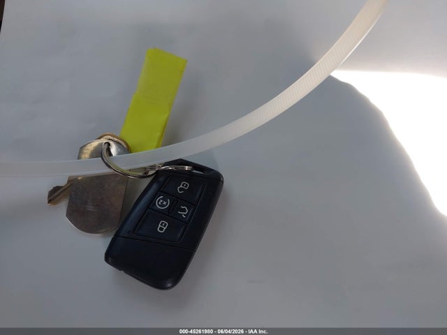 Продажа на аукционе авто 2022 Volkswagen Tiguan 2.0t Se R-line Black, vin: 3VV8B7AX9NM114893, номер лота: 45261980