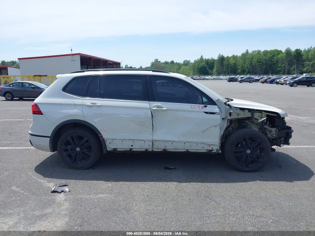 Продажа на аукционе авто 2022 Volkswagen Tiguan 2.0t Se R-line Black, vin: 3VV8B7AX9NM114893, номер лота: 45261980
