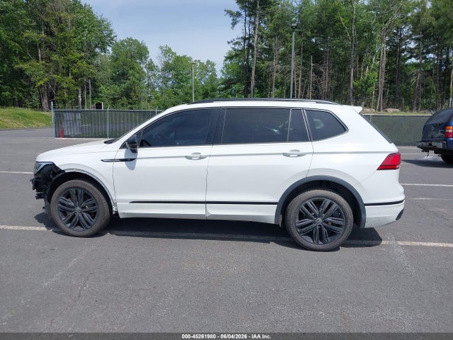 Продажа на аукционе авто 2022 Volkswagen Tiguan 2.0t Se R-line Black, vin: 3VV8B7AX9NM114893, номер лота: 45261980