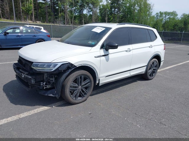 Продажа на аукционе авто 2022 Volkswagen Tiguan 2.0t Se R-line Black, vin: 3VV8B7AX9NM114893, номер лота: 45261980