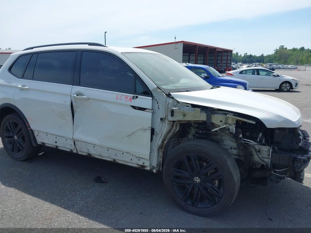 Продажа на аукционе авто 2022 Volkswagen Tiguan 2.0t Se R-line Black, vin: 3VV8B7AX9NM114893, номер лота: 45261980