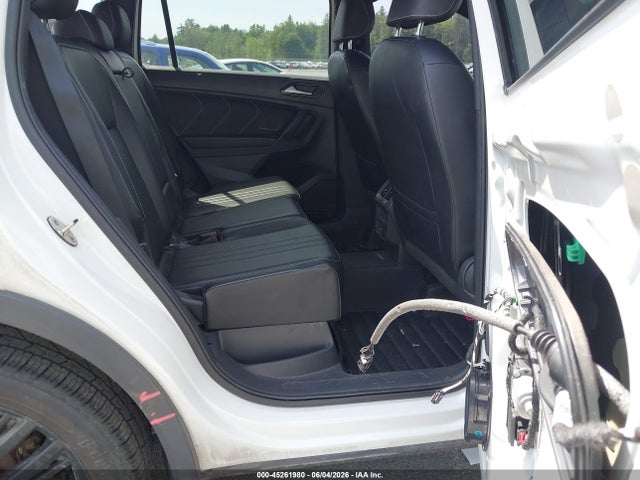Продажа на аукционе авто 2022 Volkswagen Tiguan 2.0t Se R-line Black, vin: 3VV8B7AX9NM114893, номер лота: 45261980