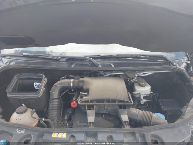 45261981 :رقم المزاد ، W1Z4DFHY0NT095790 vin ، 2022 Mercedes-benz Sprinter 2500 Standard Roof I4 Diesel مزاد بيع