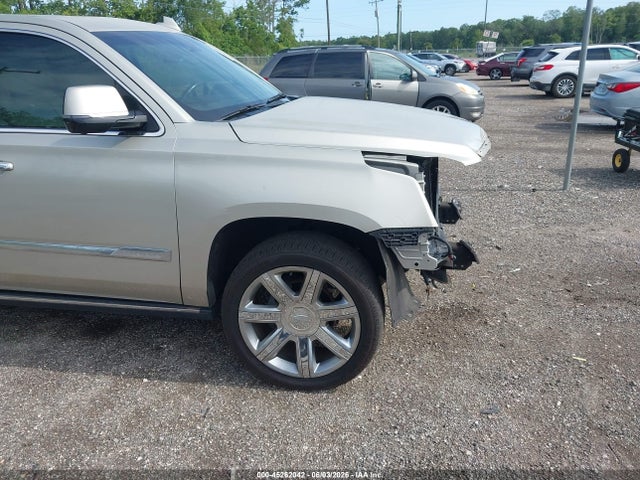 45262042 :رقم المزاد ، 1GYS3CKJ4HR344570 vin ، 2017 Cadillac Escalade Premium Luxury مزاد بيع