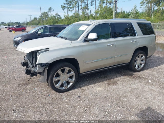 45262042 :رقم المزاد ، 1GYS3CKJ4HR344570 vin ، 2017 Cadillac Escalade Premium Luxury مزاد بيع