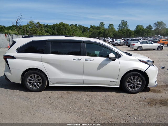 Продаж на аукціоні авто 2021 Toyota Sienna Xle, vin: 5TDYRKEC1MS028271, номер лоту: 45262105