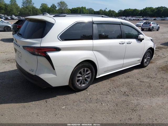 Продаж на аукціоні авто 2021 Toyota Sienna Xle, vin: 5TDYRKEC1MS028271, номер лоту: 45262105