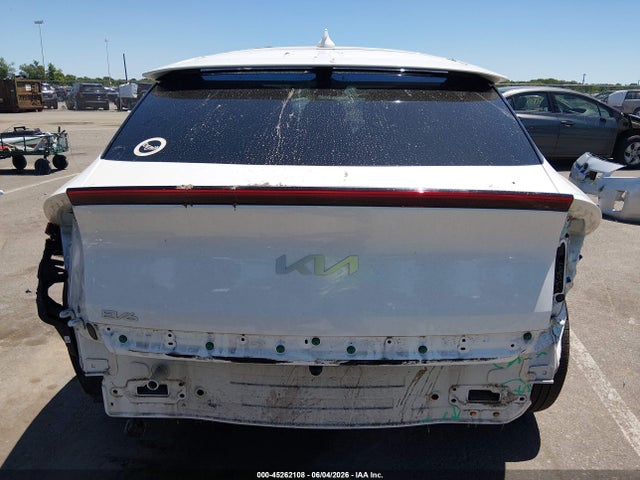 45262108 :رقم المزاد ، KNDC34LA2N5048593 vin ، 2022 Kia Ev6 Wind مزاد بيع