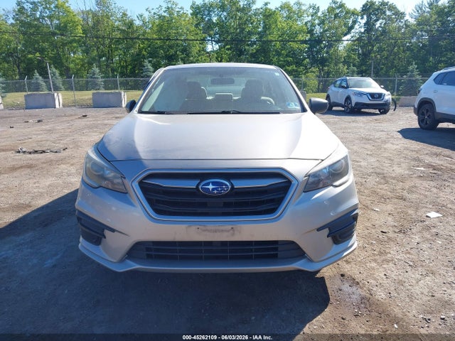 2018 Subaru Legacy 2.5i მანქანა იყიდება აუქციონზე, vin: 4S3BNAB60J3020413, აუქციონის ნომერი: 45262109