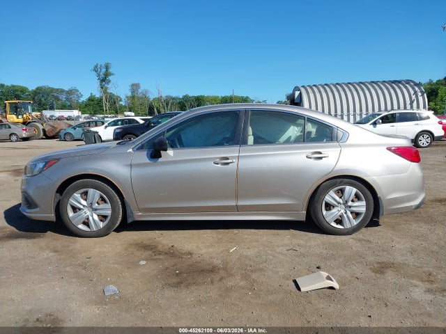2018 Subaru Legacy 2.5i მანქანა იყიდება აუქციონზე, vin: 4S3BNAB60J3020413, აუქციონის ნომერი: 45262109