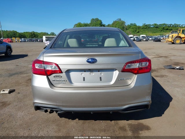 2018 Subaru Legacy 2.5i მანქანა იყიდება აუქციონზე, vin: 4S3BNAB60J3020413, აუქციონის ნომერი: 45262109