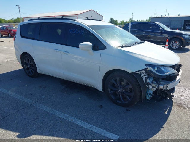 Aukcja sprzedaży 2018 Chrysler Pacifica Touring Plus, vin: 2C4RC1FG5JR229161, numer aukcji: 45262114