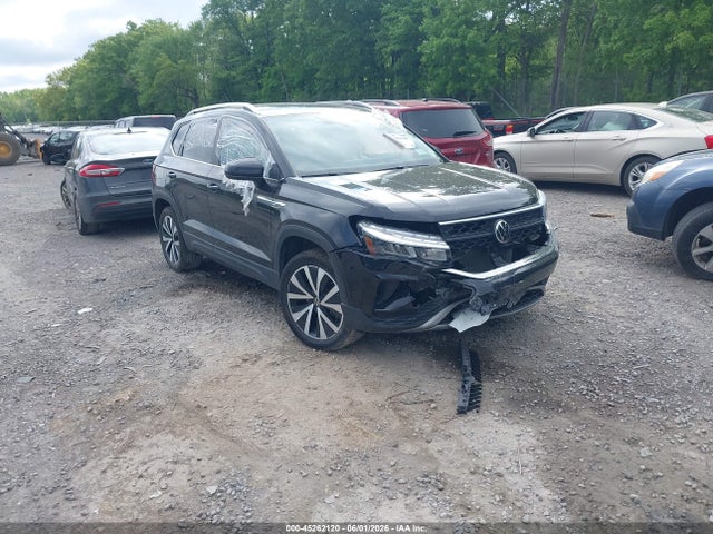 Auction sale of the 2022 Volkswagen Taos 1.5t Se, vin: 3VVWX7B27NM019017, lot number: 45262120