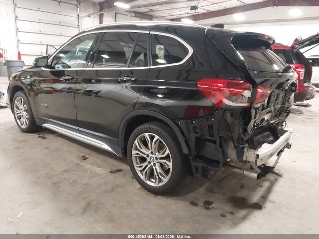 45262144 :رقم المزاد ، WBXHT3Z37H4A55547 vin ، 2017 Bmw X1 Xdrive28i مزاد بيع