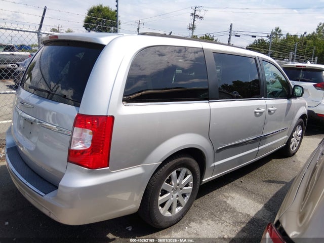 2011 Chrysler Town & Country Touring-l მანქანა იყიდება აუქციონზე, vin: 2A4RR8DG9BR676758, აუქციონის ნომერი: 45262169