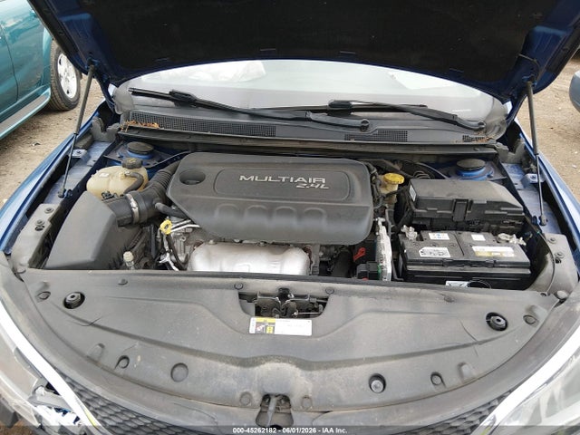 45262182 :رقم المزاد ، 1C3CCCAB1FN670517 vin ، 2015 Chrysler 200 Limited مزاد بيع