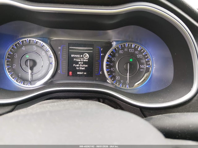 45262182 :رقم المزاد ، 1C3CCCAB1FN670517 vin ، 2015 Chrysler 200 Limited مزاد بيع
