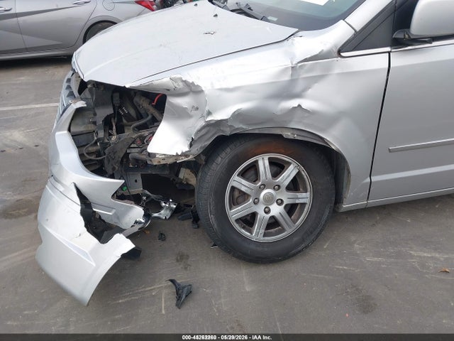 45262260 :رقم المزاد ، 2A4RR5D19AR503590 vin ، 2010 Chrysler Town & Country Touring مزاد بيع