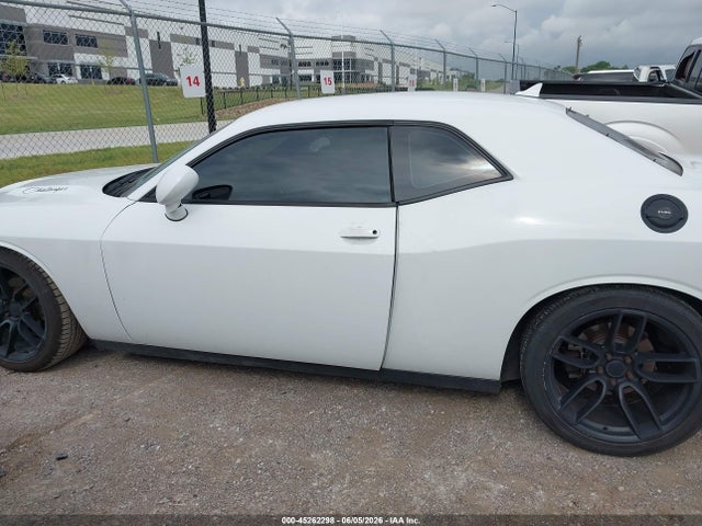45262298 :رقم المزاد ، 2C3CDZAG6FH737360 vin ، 2015 Dodge Challenger Sxt مزاد بيع