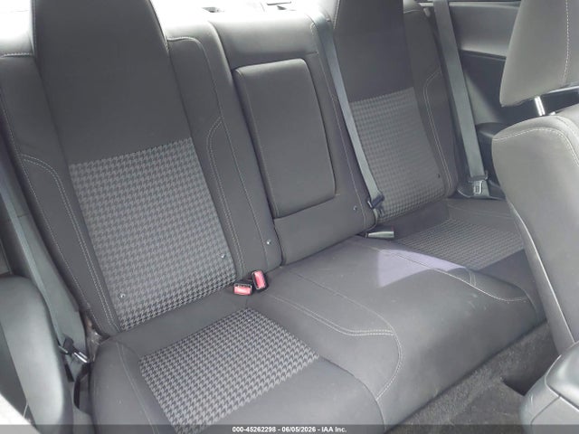 45262298 :رقم المزاد ، 2C3CDZAG6FH737360 vin ، 2015 Dodge Challenger Sxt مزاد بيع