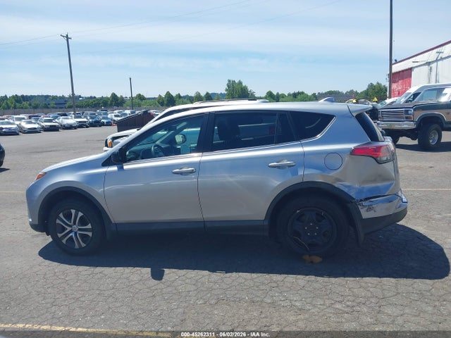 2T3ZFREV3JW521743 Toyota RAV4 LE