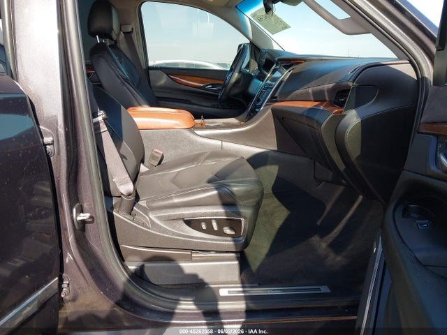 Продажа на аукционе авто 2016 Cadillac Escalade Luxury Collection, vin: 1GYS3BKJ4GR107893, номер лота: 45262358