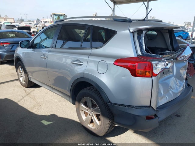 Toyota Rav4 Xle 2015 JTMWFREV5FJ056729 Image 3