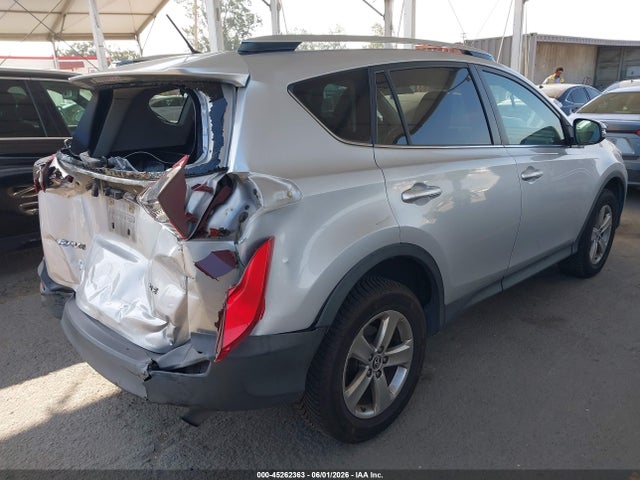 Toyota Rav4 Xle 2015 JTMWFREV5FJ056729 Image 4