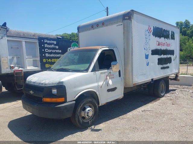 2004 Chevrolet Express Cutaway Base W/c7l/c7n მანქანა იყიდება აუქციონზე, vin: 1GBJG31U341127008, აუქციონის ნომერი: 45262391