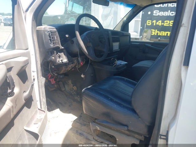 2004 Chevrolet Express Cutaway Base W/c7l/c7n მანქანა იყიდება აუქციონზე, vin: 1GBJG31U341127008, აუქციონის ნომერი: 45262391
