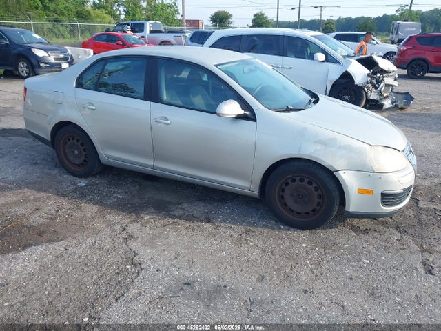 Продажа на аукционе авто 2010 Volkswagen Jetta S, vin: 3VWJZ7AJ7AM041831, номер лота: 45262402