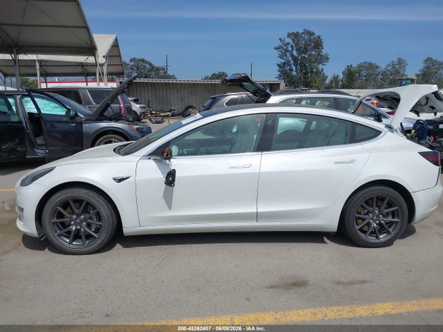 45262407 :رقم المزاد ، 5YJ3E1EAXLF515678 vin ، 2020 Tesla Model 3 Standard Range Plus Rear-wheel Drive/standard Range Rear-wheel Drive مزاد بيع