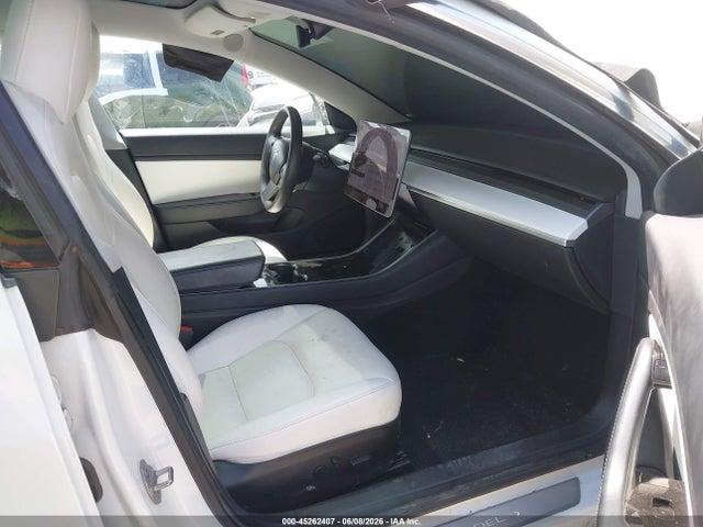45262407 :رقم المزاد ، 5YJ3E1EAXLF515678 vin ، 2020 Tesla Model 3 Standard Range Plus Rear-wheel Drive/standard Range Rear-wheel Drive مزاد بيع