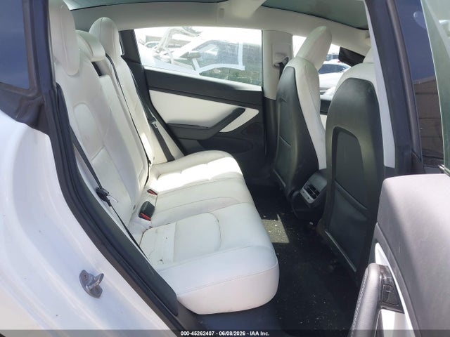 45262407 :رقم المزاد ، 5YJ3E1EAXLF515678 vin ، 2020 Tesla Model 3 Standard Range Plus Rear-wheel Drive/standard Range Rear-wheel Drive مزاد بيع