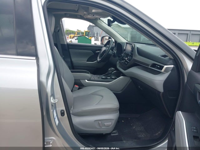 Toyota Highlander Xle 2022 5TDGZRBH6NS593041 Image 5
