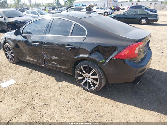 45262469 :رقم المزاد ، YV149MFM9G1400775 vin ، 2016 Volvo S60 T6 Drive-e Platinum مزاد بيع