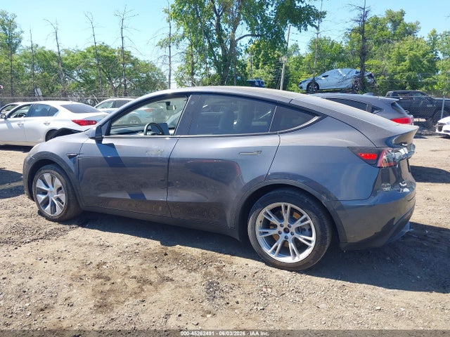 Продажа на аукционе авто 2021 Tesla Model Y Long Range Dual Motor All-wheel Drive, vin: 5YJYGAEEXMF136894, номер лота: 45262491