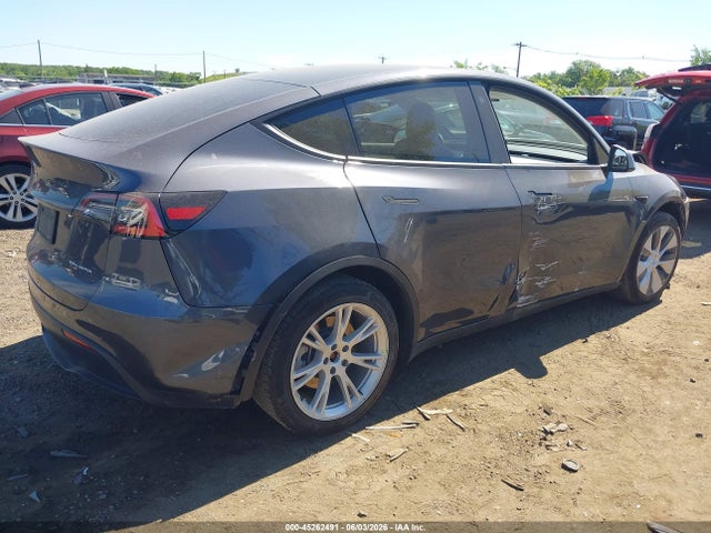 Продажа на аукционе авто 2021 Tesla Model Y Long Range Dual Motor All-wheel Drive, vin: 5YJYGAEEXMF136894, номер лота: 45262491