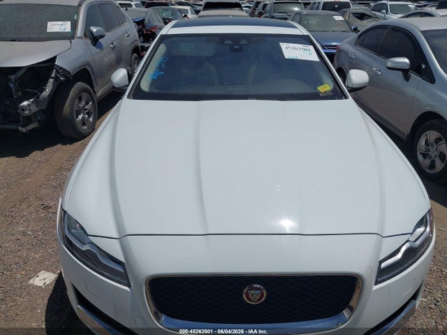 SAJBK4BV6GCY16238 Jaguar Xf 35t Prestige