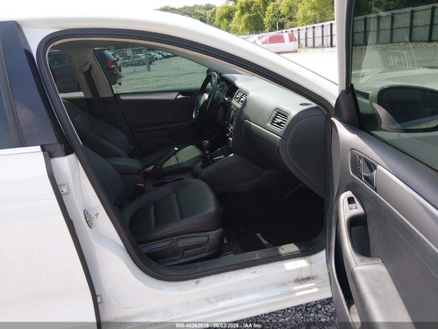 3VWB67AJ2HM223542 Volkswagen Jetta 1.4t Se