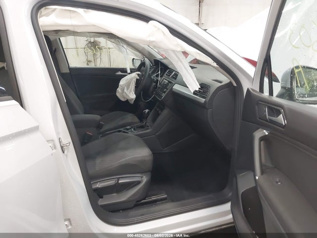2018 Volkswagen Tiguan 2.0t S მანქანა იყიდება აუქციონზე, vin: 3VV0B7AX2JM066564, აუქციონის ნომერი: 45262603