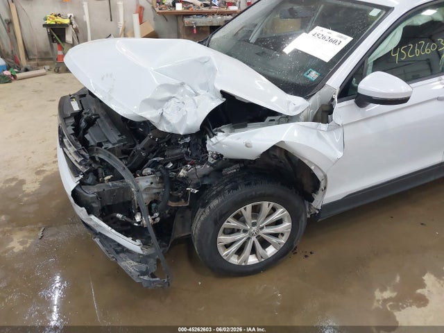 2018 Volkswagen Tiguan 2.0t S მანქანა იყიდება აუქციონზე, vin: 3VV0B7AX2JM066564, აუქციონის ნომერი: 45262603