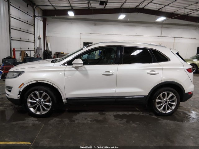 2017 Lincoln Mkc Select მანქანა იყიდება აუქციონზე, vin: 5LMCJ2D98HUL21845, აუქციონის ნომერი: 45262617