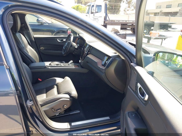 Volvo Xc60 B5 Ultimate Dark Theme 2024 YV4L12RM9R1835630 Image 5