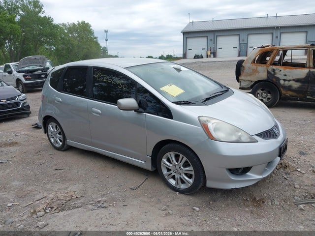 45262650 :رقم المزاد ، JHMGE8H55BS004775 vin ، 2011 Honda Fit Sport مزاد بيع